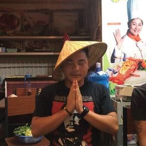 Meet your Posher, Tuấn